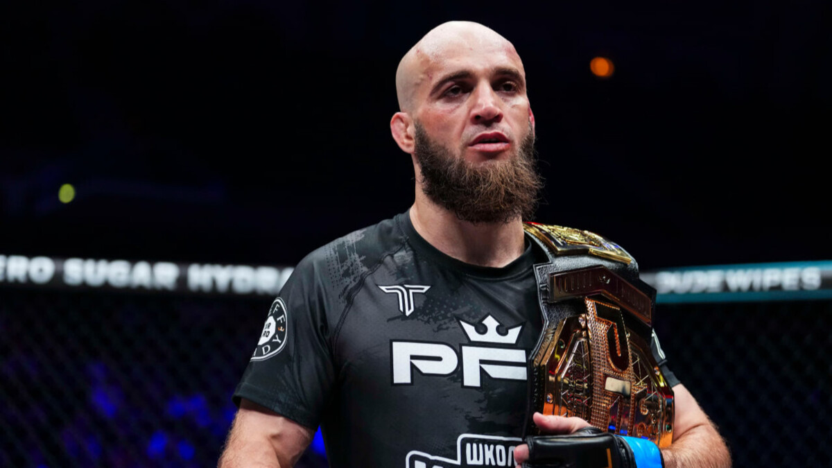 Дагестанский боец лишён титула чемпиона PFL