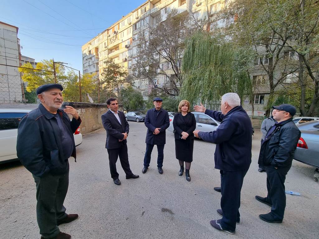 Единороссы организовали очередную встречу с жителями МКД Махачкалы