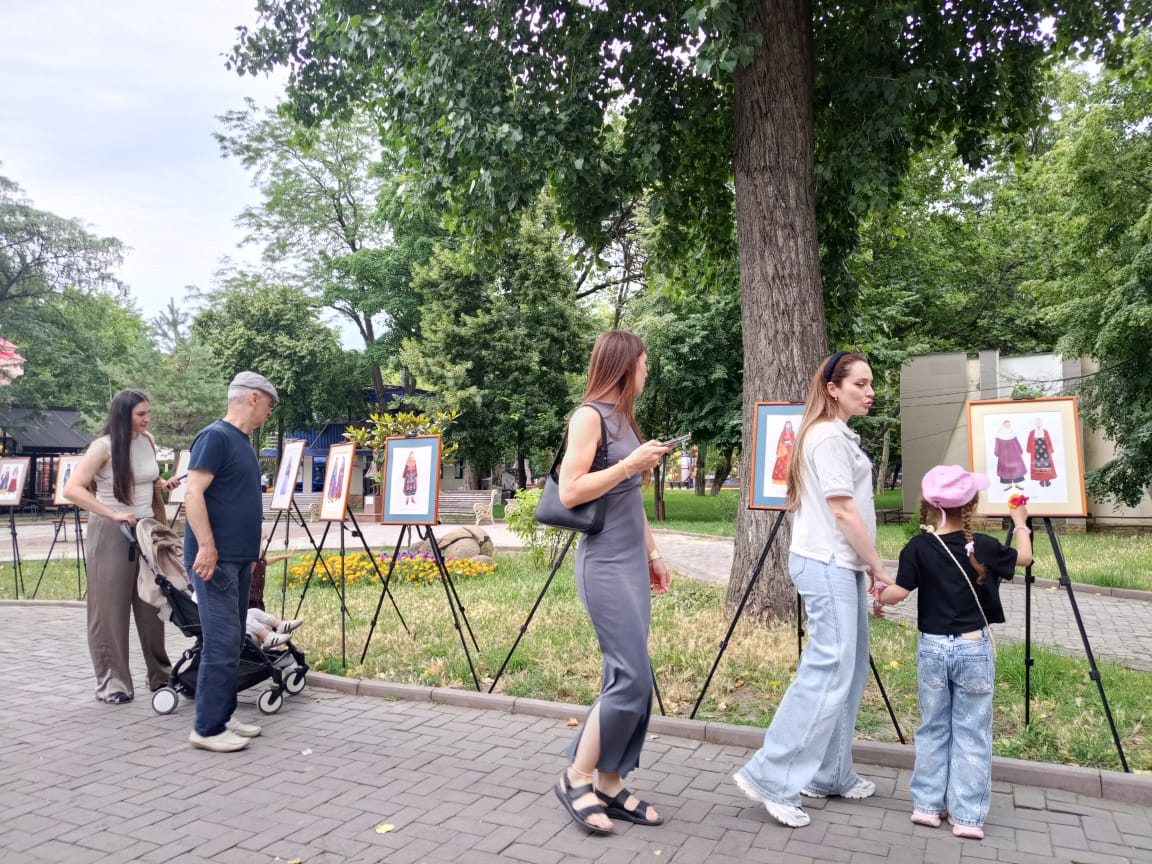 Музей «Дагестанский аул» в рамках акции «Семейные выходные» реализовывает передвижные фотовыставки