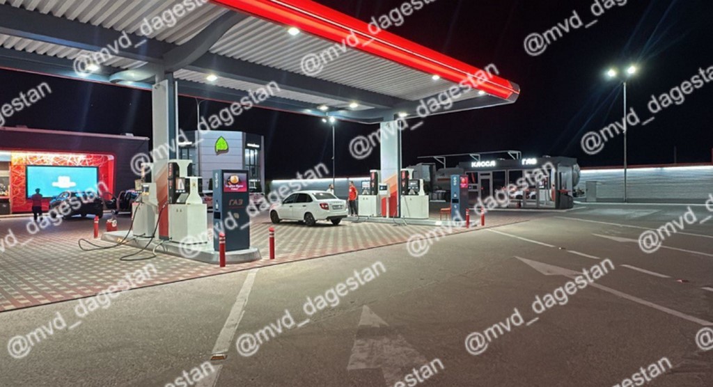 Махачкалинец украл из кассы АЗС 145 тыс. рублей, пока спал кассир