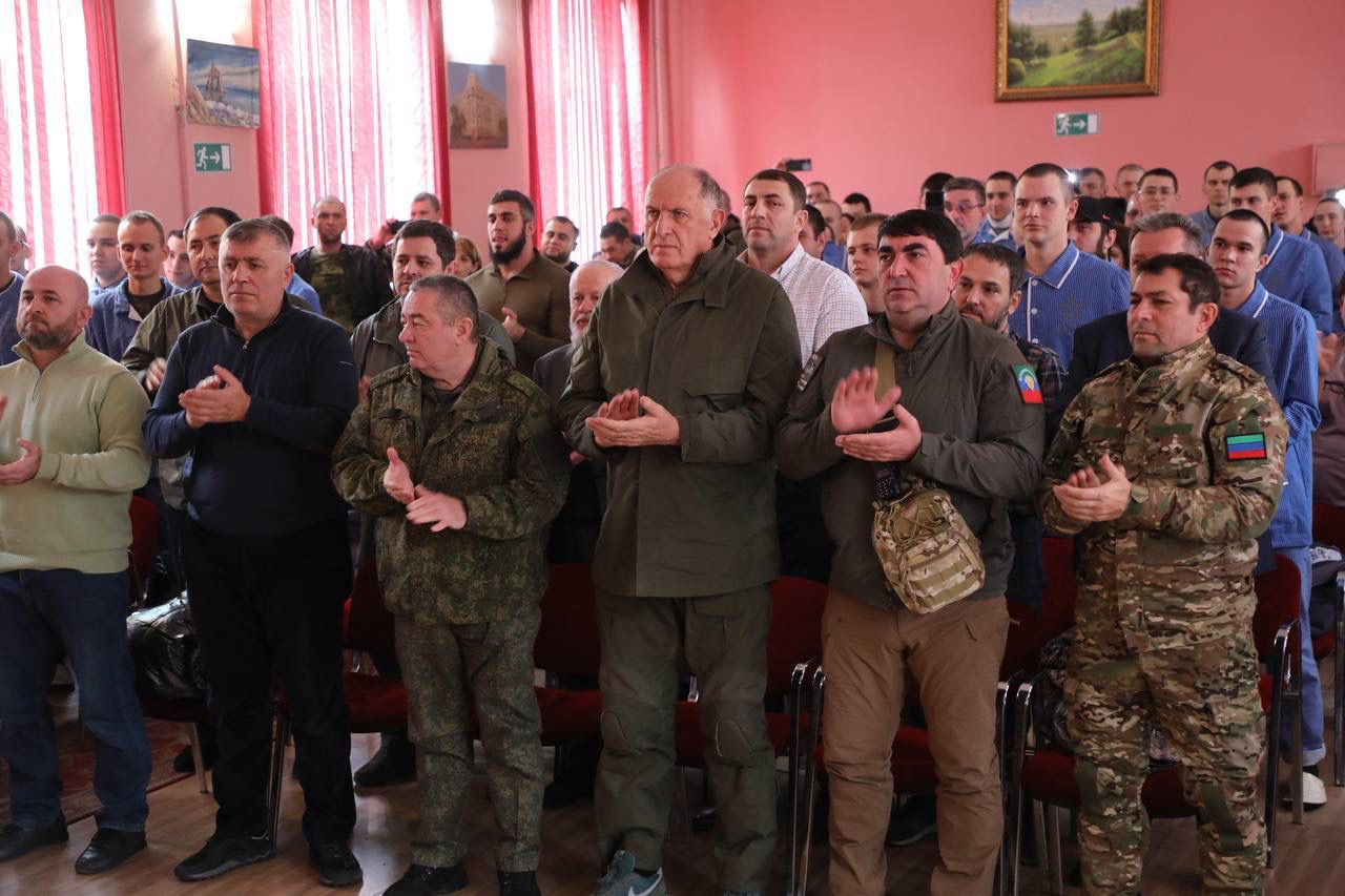 Абдулмуслим Абдулмуслимов передал гумпомощь военному госпиталю Ростова-на-Дону