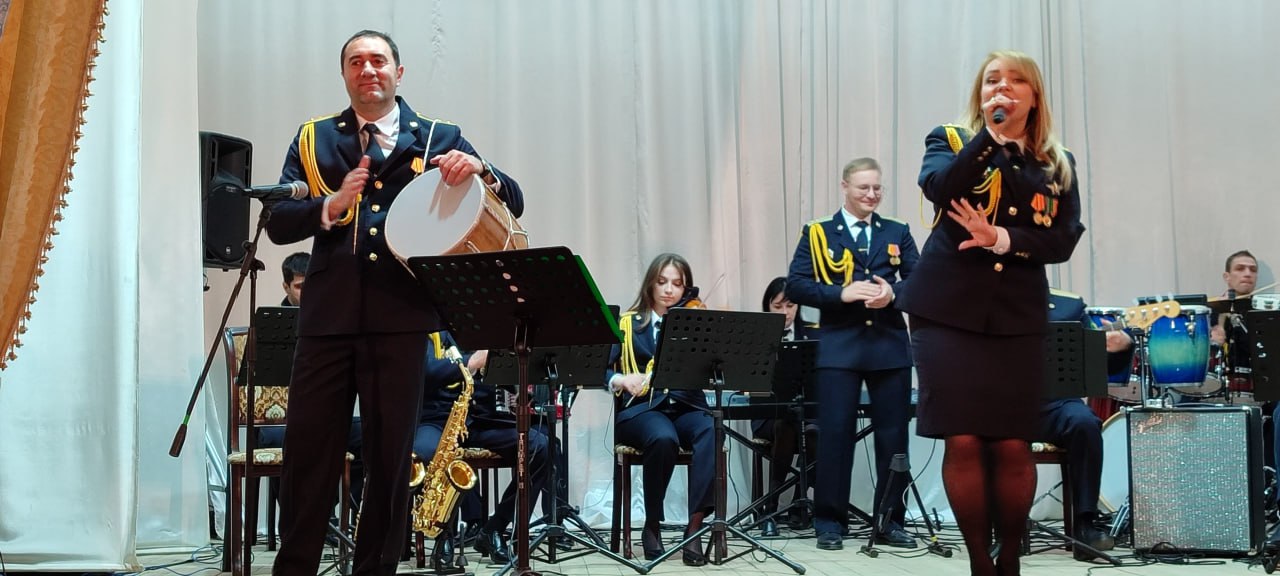 В Тарумовском районе состоялся концерт ансамбля пограничного Управления ФСБ России по РД