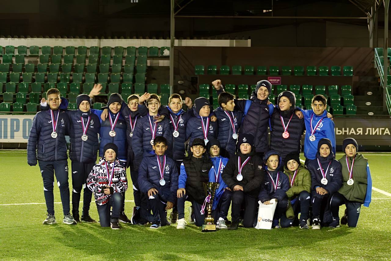 Футбольный турнир памяти Абдулманапа Нурмагомедова провели в Каспийске