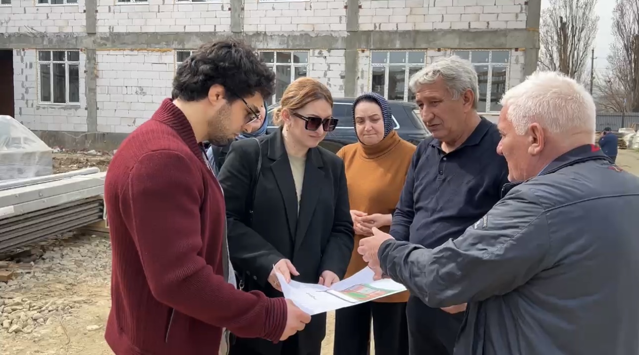 Депутаты Ленинского района Махачкалы проинспектировали строительство школы в поселке Новый Хушет