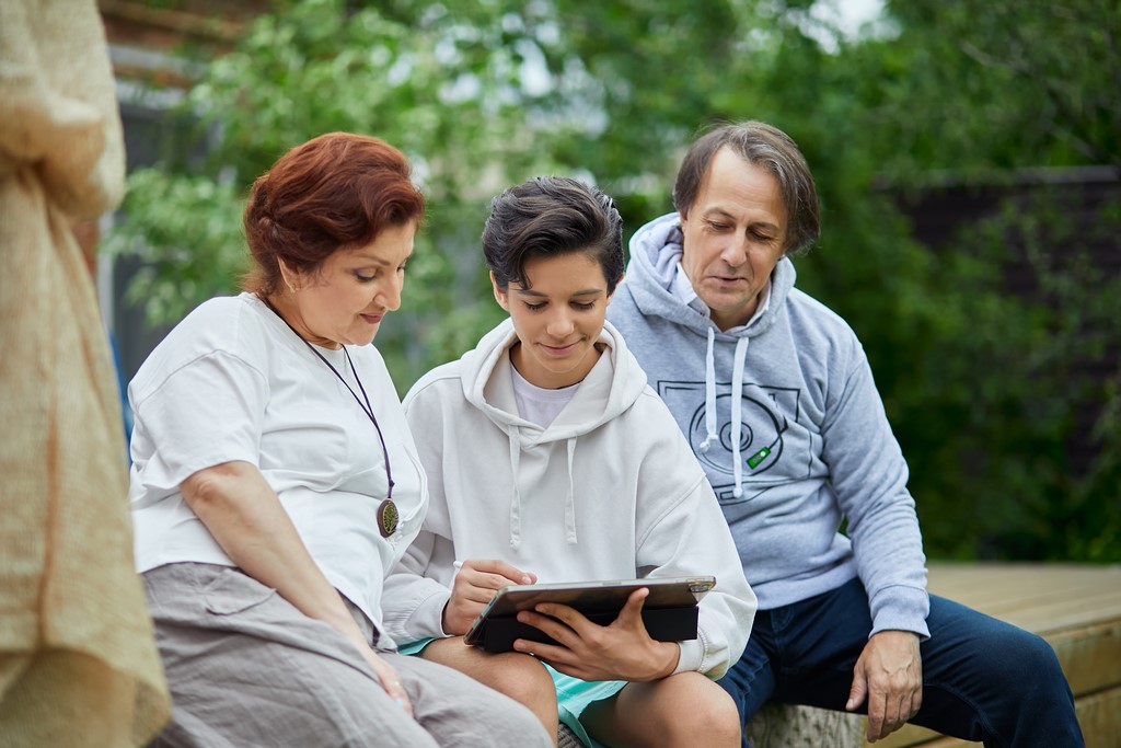 Каникулы не для всех: аналитики фиксируют рост мошенничества в отношении школьников