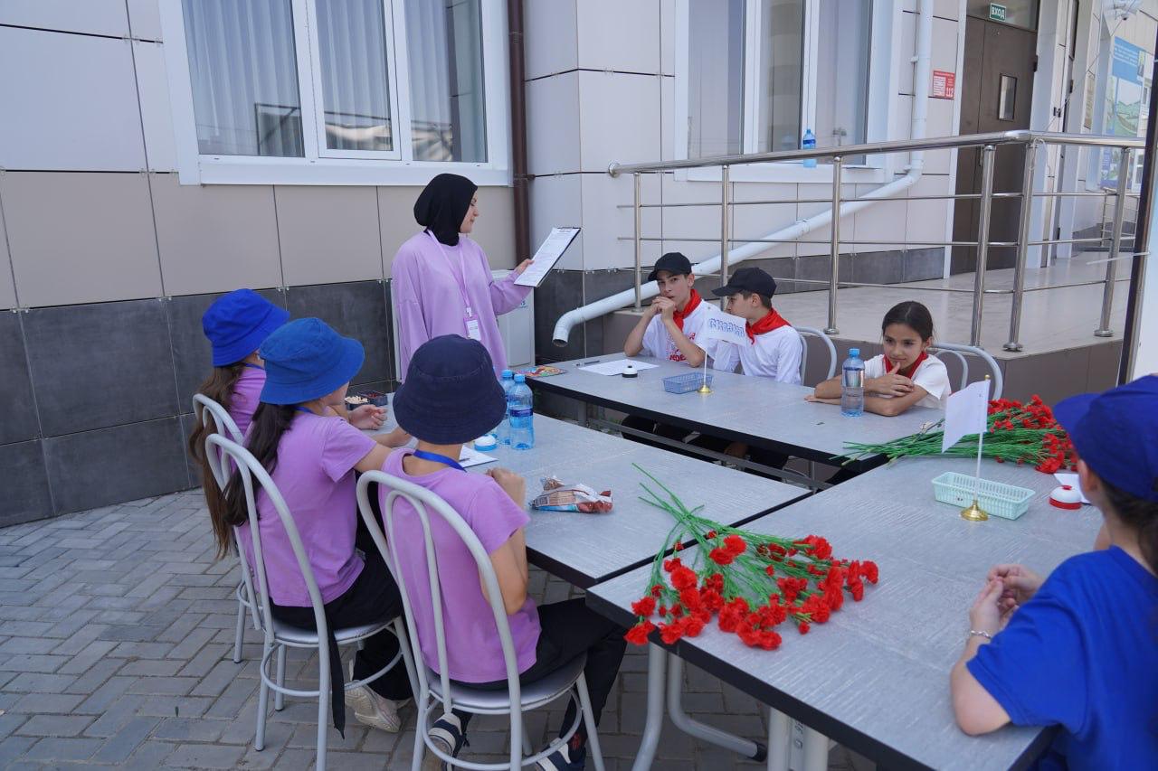 Патриотическое мероприятие, посвященное 80-летию Победы, прошло в Хасавюрте