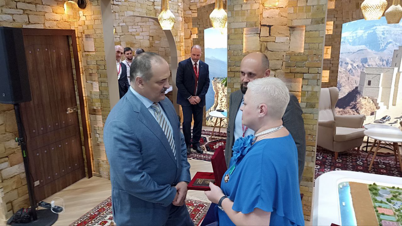 Сергей Меликов вручил награды представителям Сбербанка России