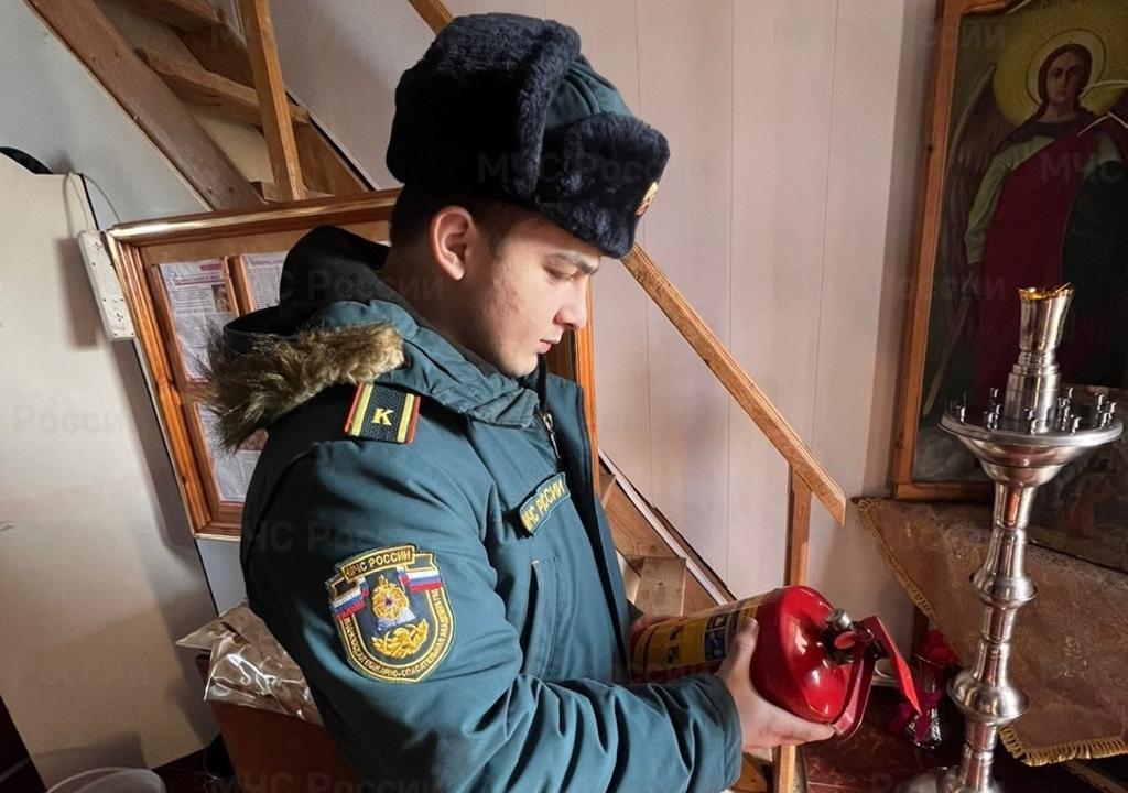В преддверии крещенских праздников сотрудники МЧС проверили церкви и храмы в Дагестане