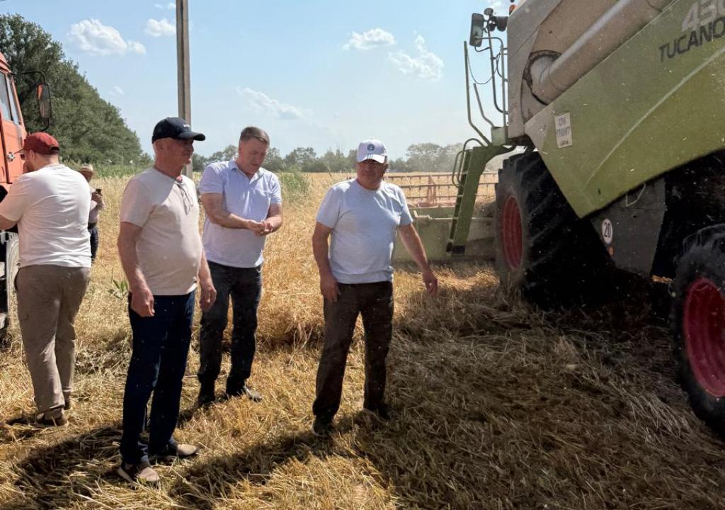 Хлеборобы Хасавюртовского района первыми в республике приступили к уборке озимых зерновых