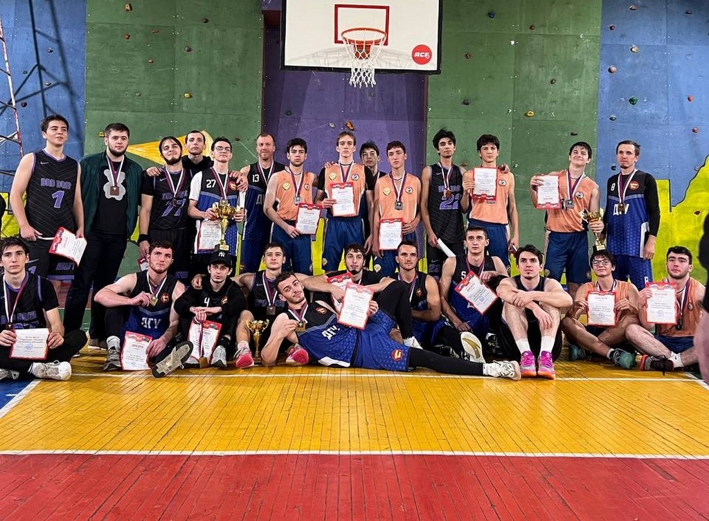 В Махачкале прошел Чемпионат города по баскетболу