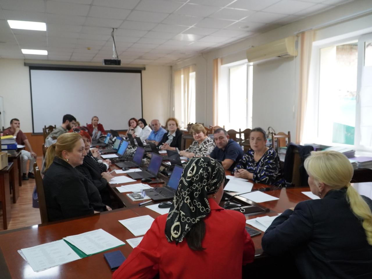 В Минобрнауки РД обсудили присуждение премий лучшим учителям Дагестана 2025 года