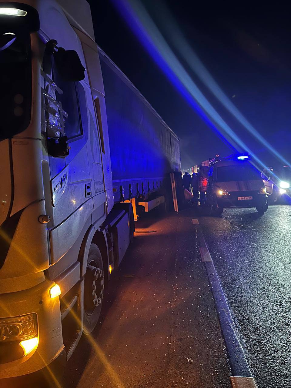 «Газель» и фура столкнулись в Дагестане, погиб один человек