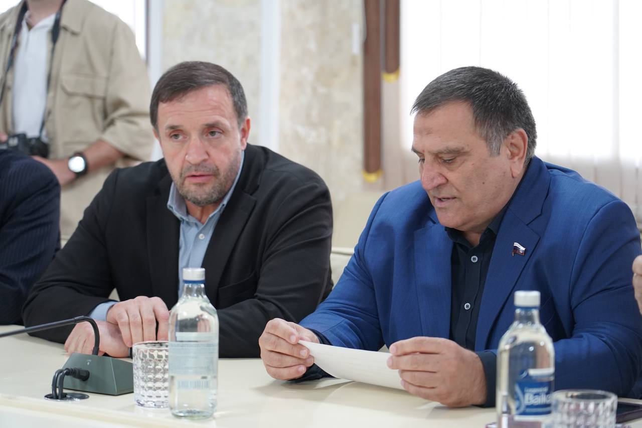 Сайгидпаша Умаханов провел встречу с участниками СВО в Хасавюрте