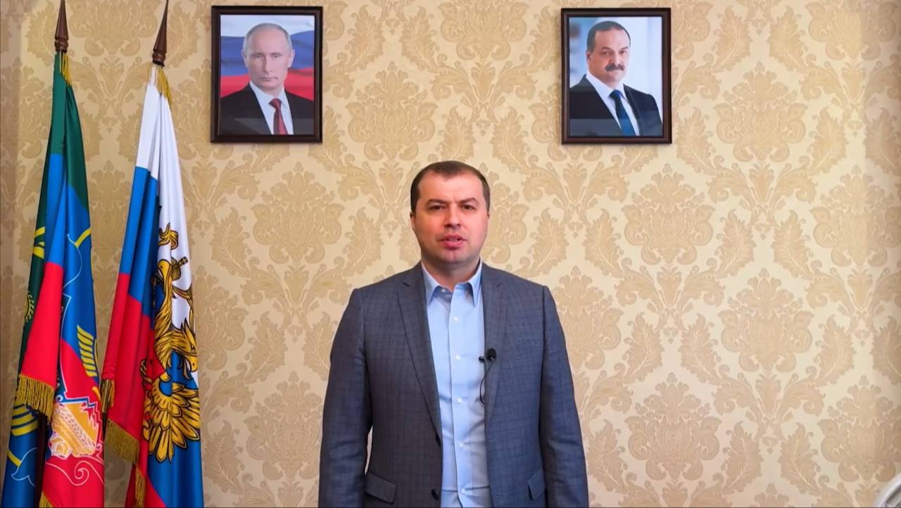 Учебный центр Даггостехуниверситета сшил для бойцов-участников СВО 200 подшлемников