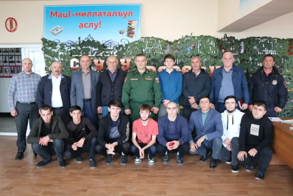 Первую группу призывников из Казбековского района проводили на военную службу