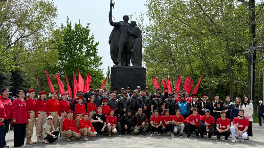В Махачкале прошел мотомарш «Дороги Победы – Пламя памяти-2025»