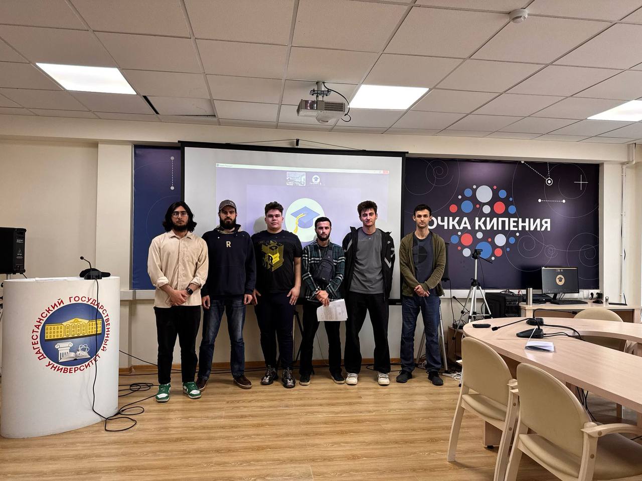 Студенты ДГУ победили в интеллектуальном конкурсе «Инженерный ринг»