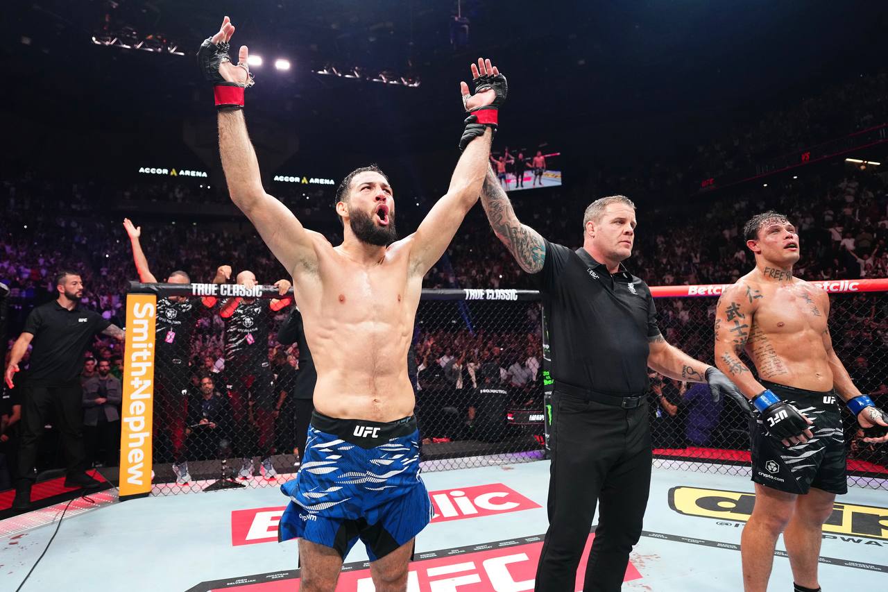 Имавов одержал очередную победу в UFC и бросил вызов Чимаеву