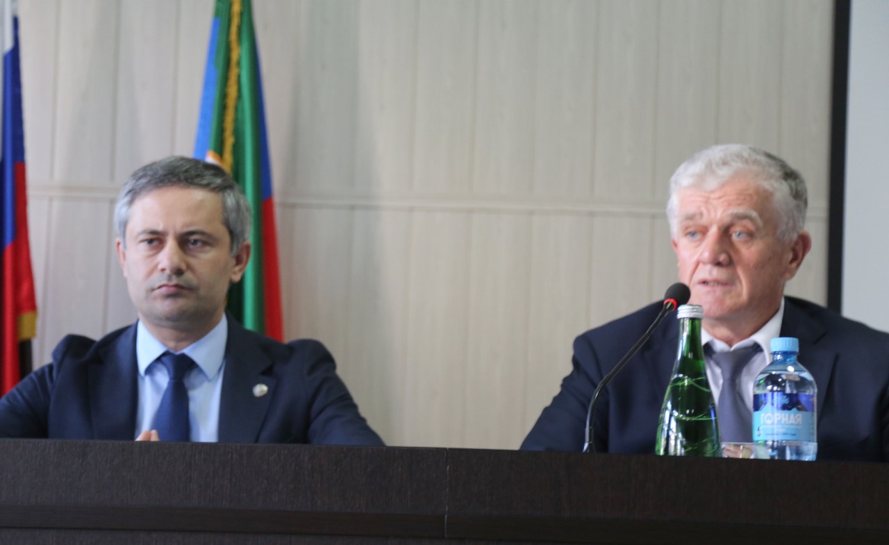 Руслан Гамзатов переизбран главой Ботлихского района на второй срок