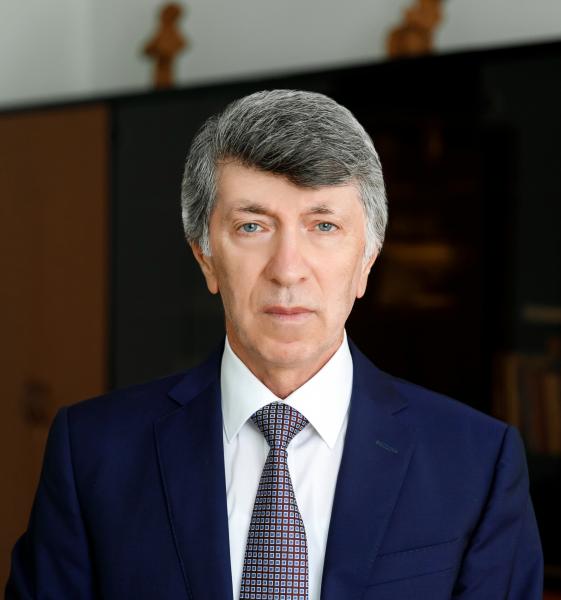 Директору ДФИЦ РАН Акаю Муртазаеву присвоено звание академика РАН