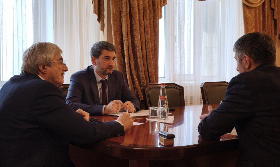 Жители Новолакского района обратились к главе Минэнерго РД с проблемами электроснабжения