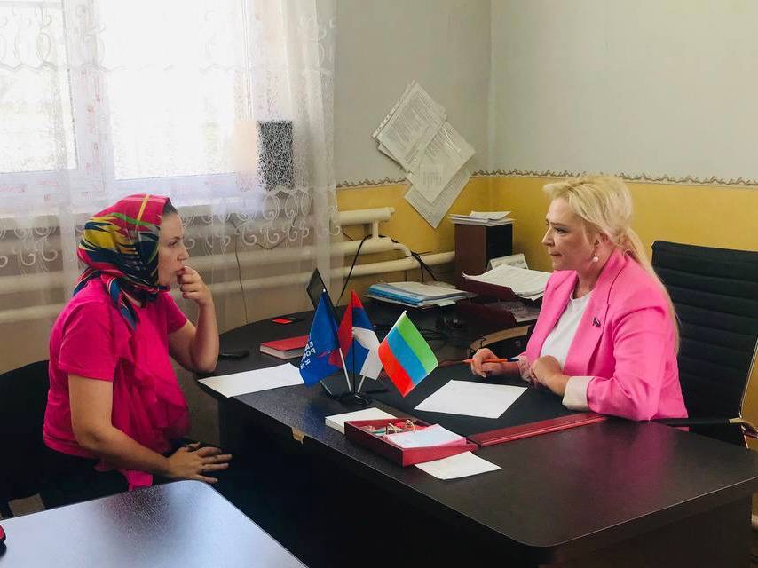 Депутат Елена Павлюченко провела личный прием граждан в Кизляре