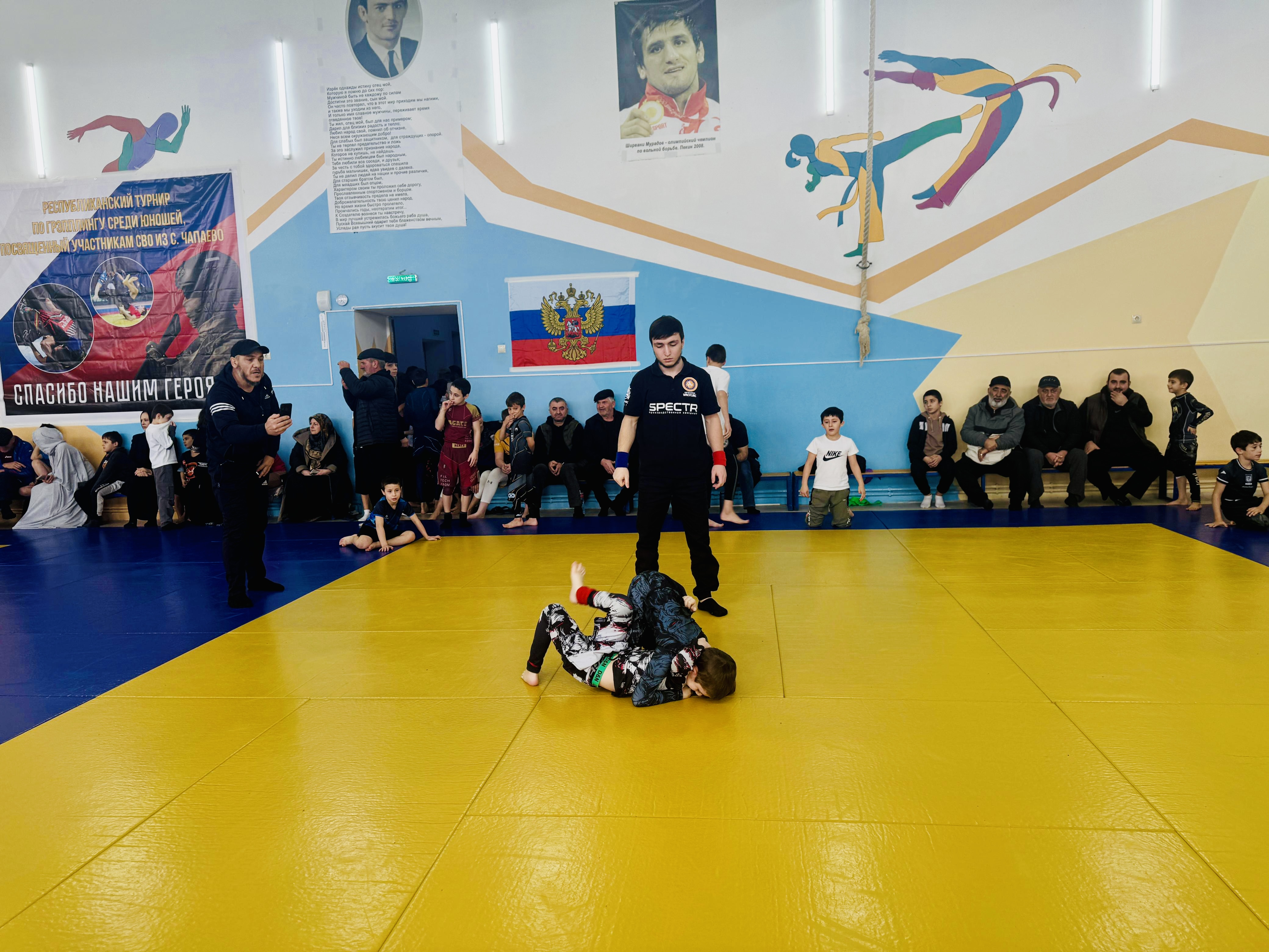 В Новолакском районе состоялся турнир по грэпплингу, посвященный участникам СВО