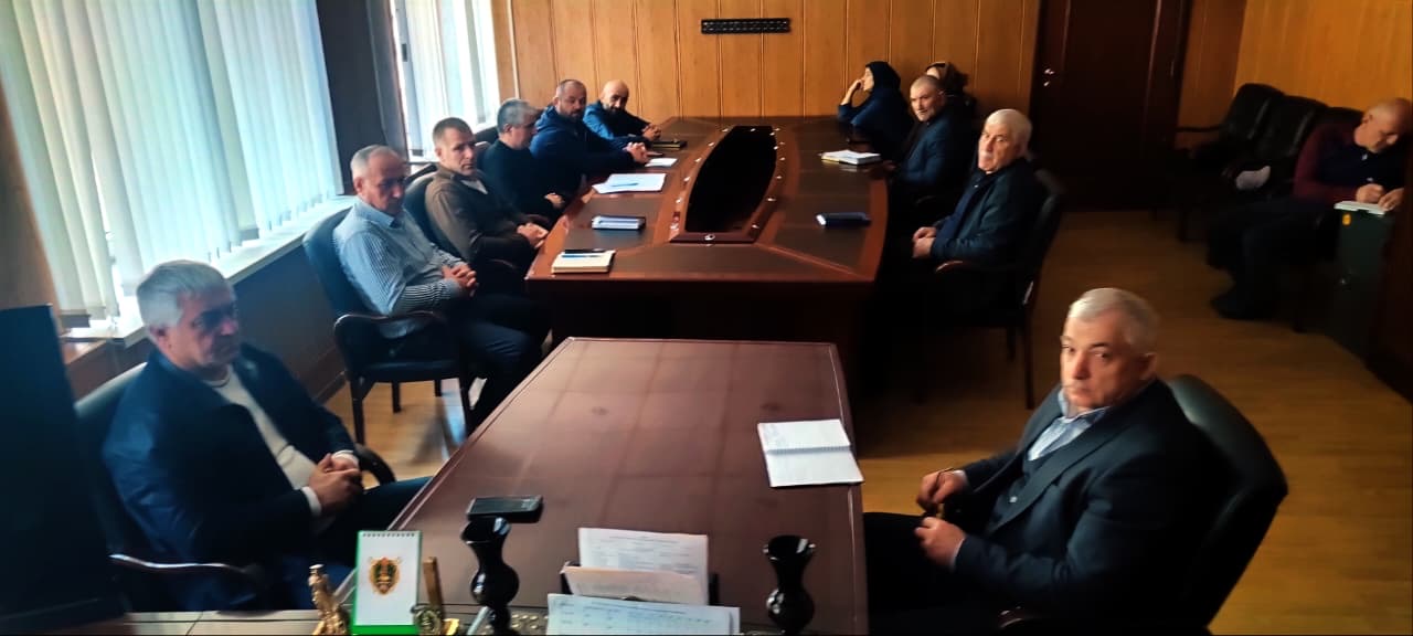 В Тляратинском районе обсудили исполнение планов по выявлению неформальной занятости