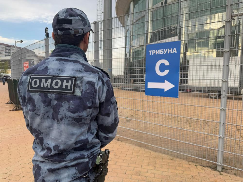 Росгвардия обеспечила безопасность на футбольном матче РПЛ в Дагестане