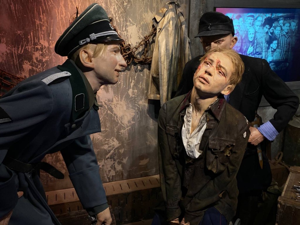 В Махачкалу прибыла первая в мире интерактивная передвижная выставка «Поезд Победы»