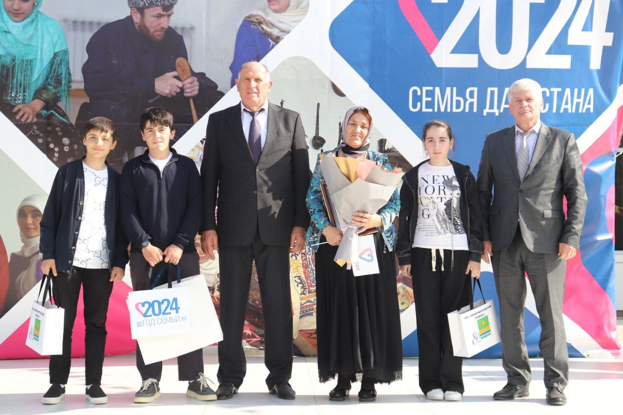 Семья Кандалаевых из Кизилюртовского района получила благодарность от Правительства РД