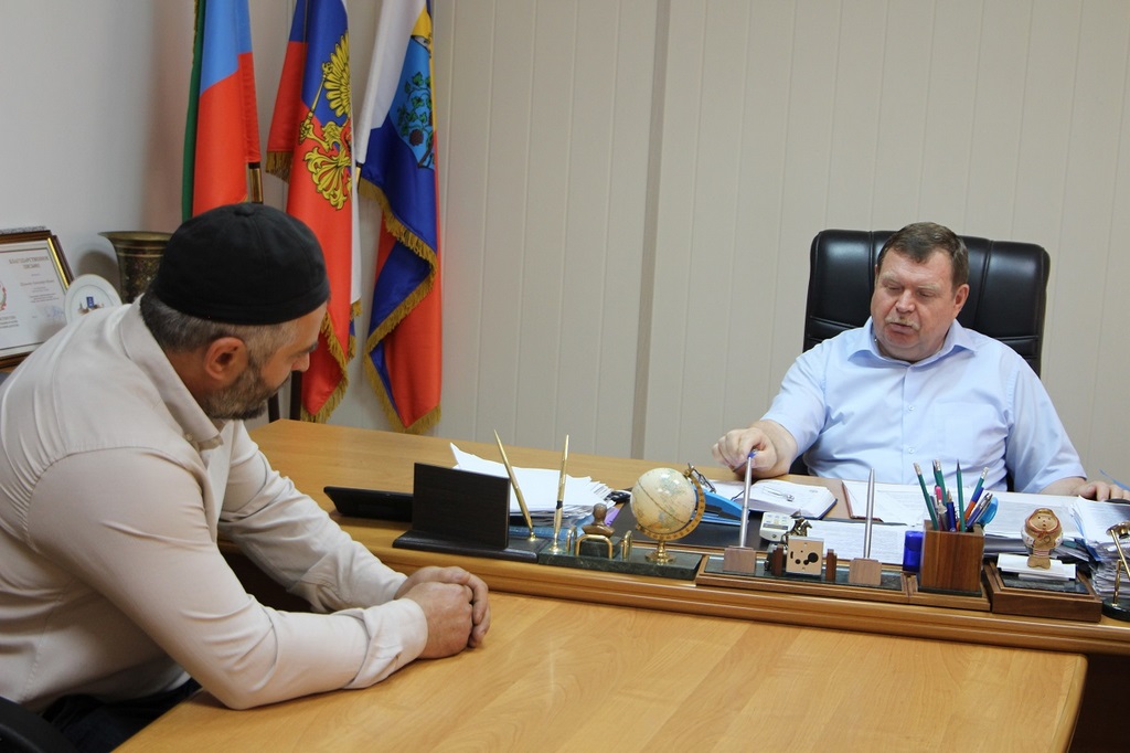 Мэр Кизляра продолжает встречи с представителями мусульманского сообщества