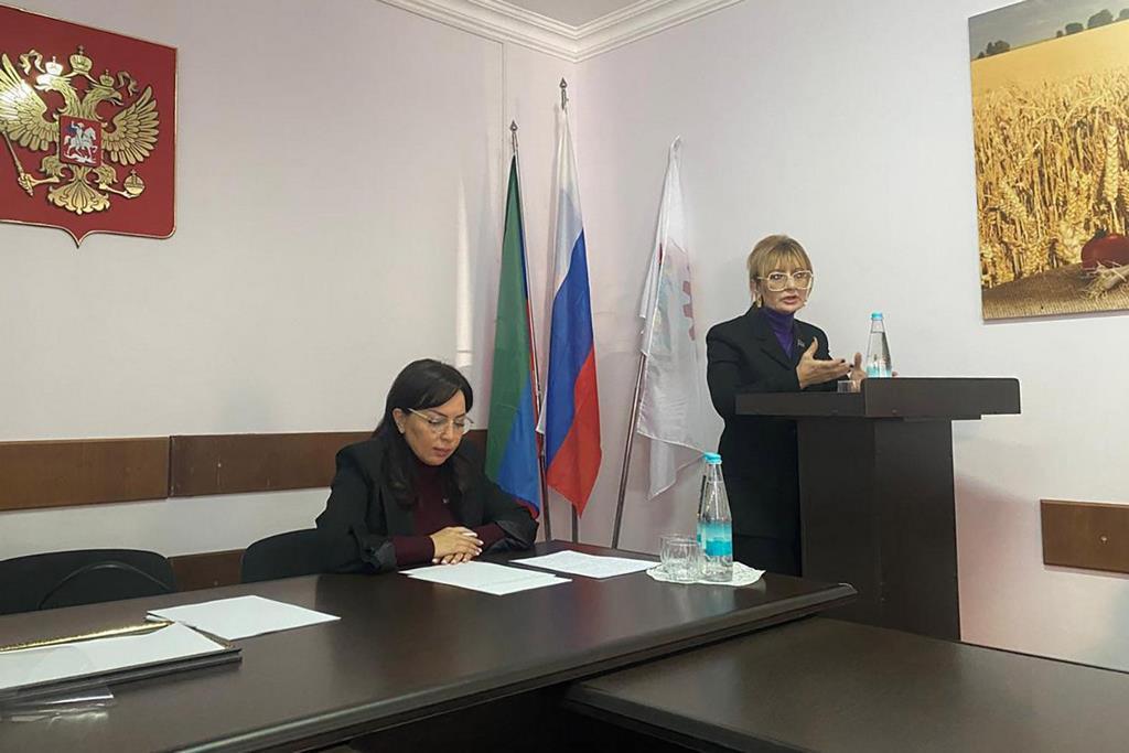 Депутат Асият Алиева посетила Аграрный колледж в Дагестанских Огнях