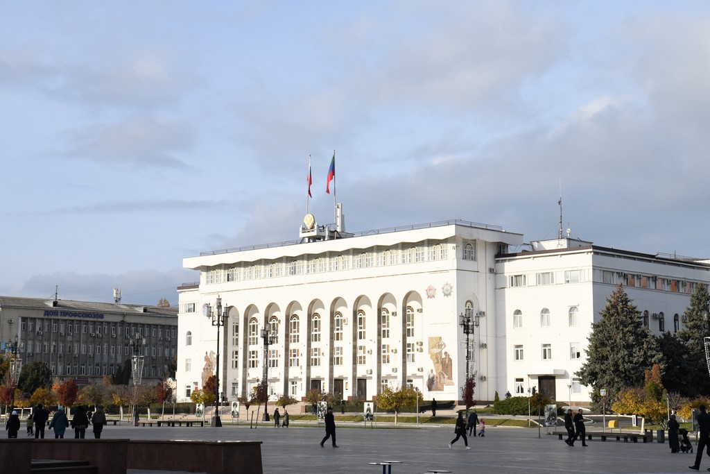 Глава Дагестана провел совещание по задачам на август