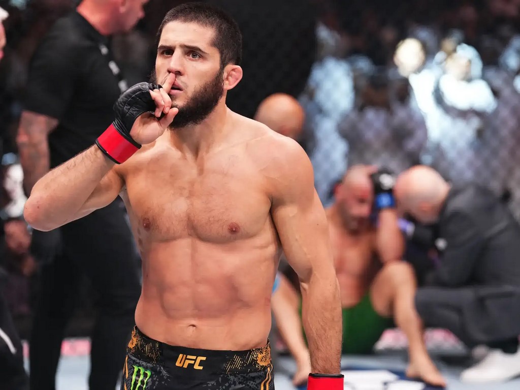 Ислам Махачев завершает подготовку к чемпионскому бою в новом весе