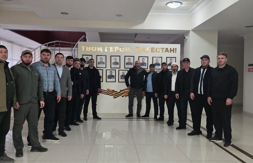 Глава Тляратинского района встретился с участниками СВО