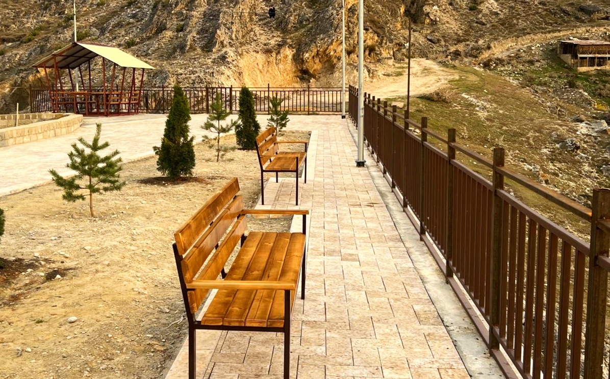 В селе Гонода Гунибского района открыли новый сквер в рамках нацпроекта