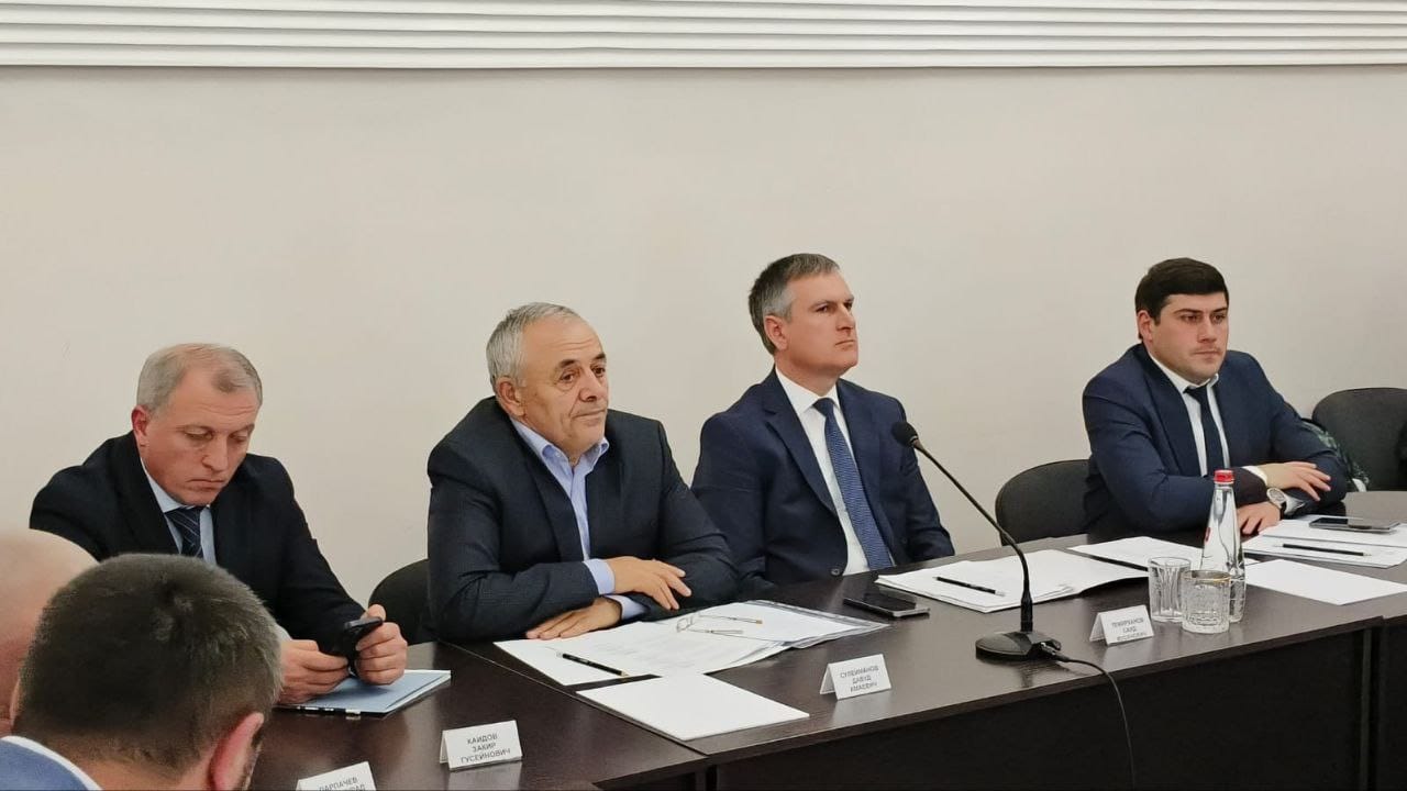 Глава Сулейман-Стальского района выступил с докладом о развитии сельских территорий