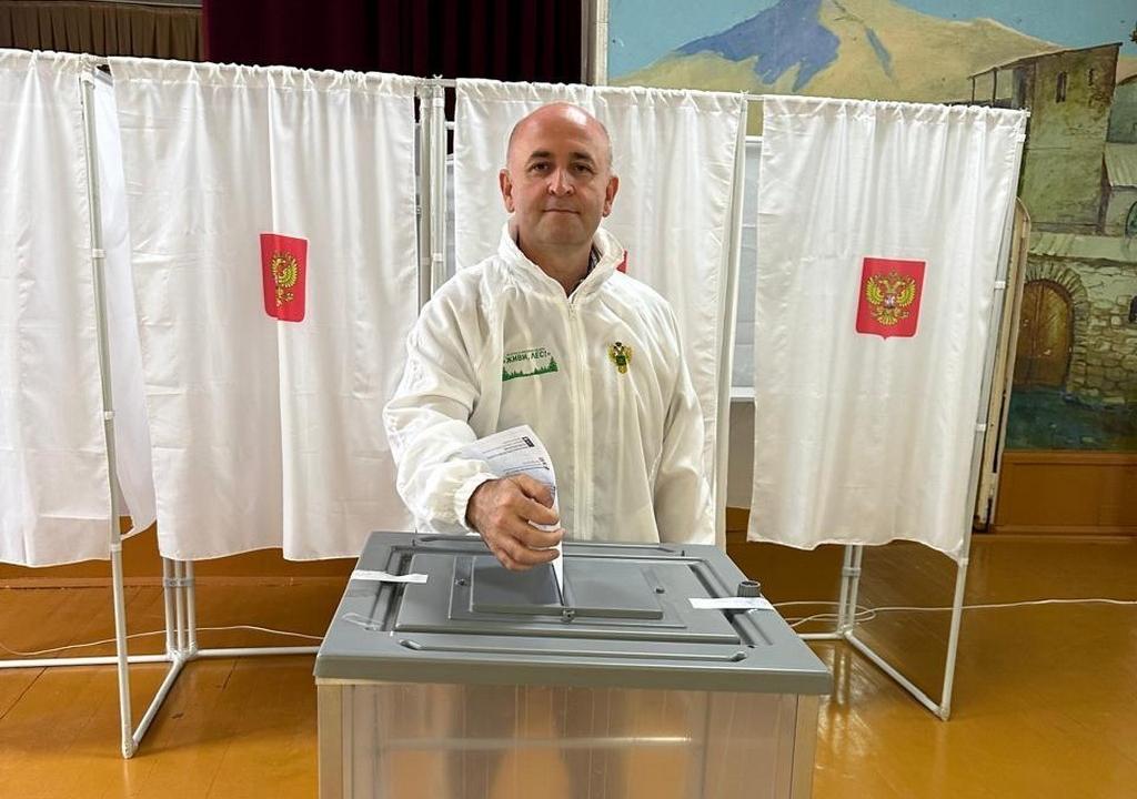 Председатель Даглесхоза проголосовал на муниципальных выборах
