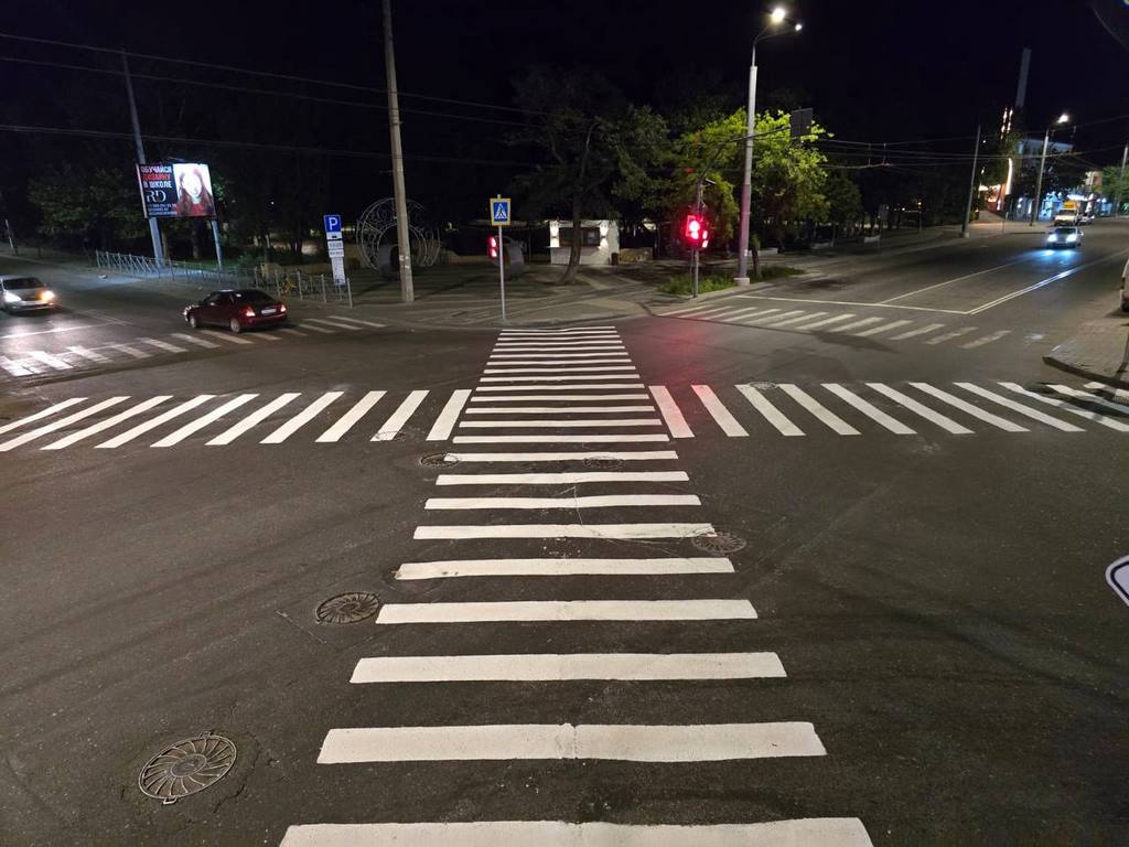 В Махачкале начали пилотный проект нанесения диагональной дорожной разметки