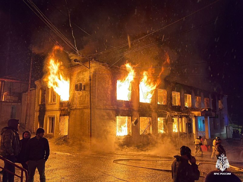 Дагестанские огнеборцы за неделю потушили 43 пожара и спасли 17 человек