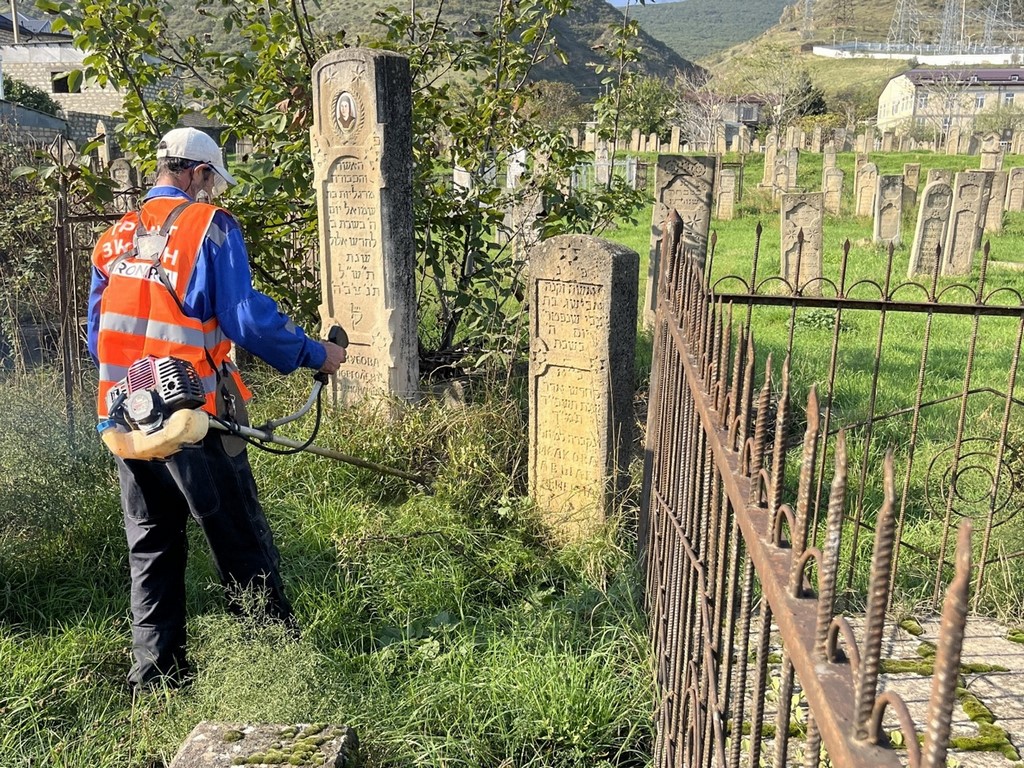 В Дербенте продолжается работа по оцифровке памятников горско-еврейского народа