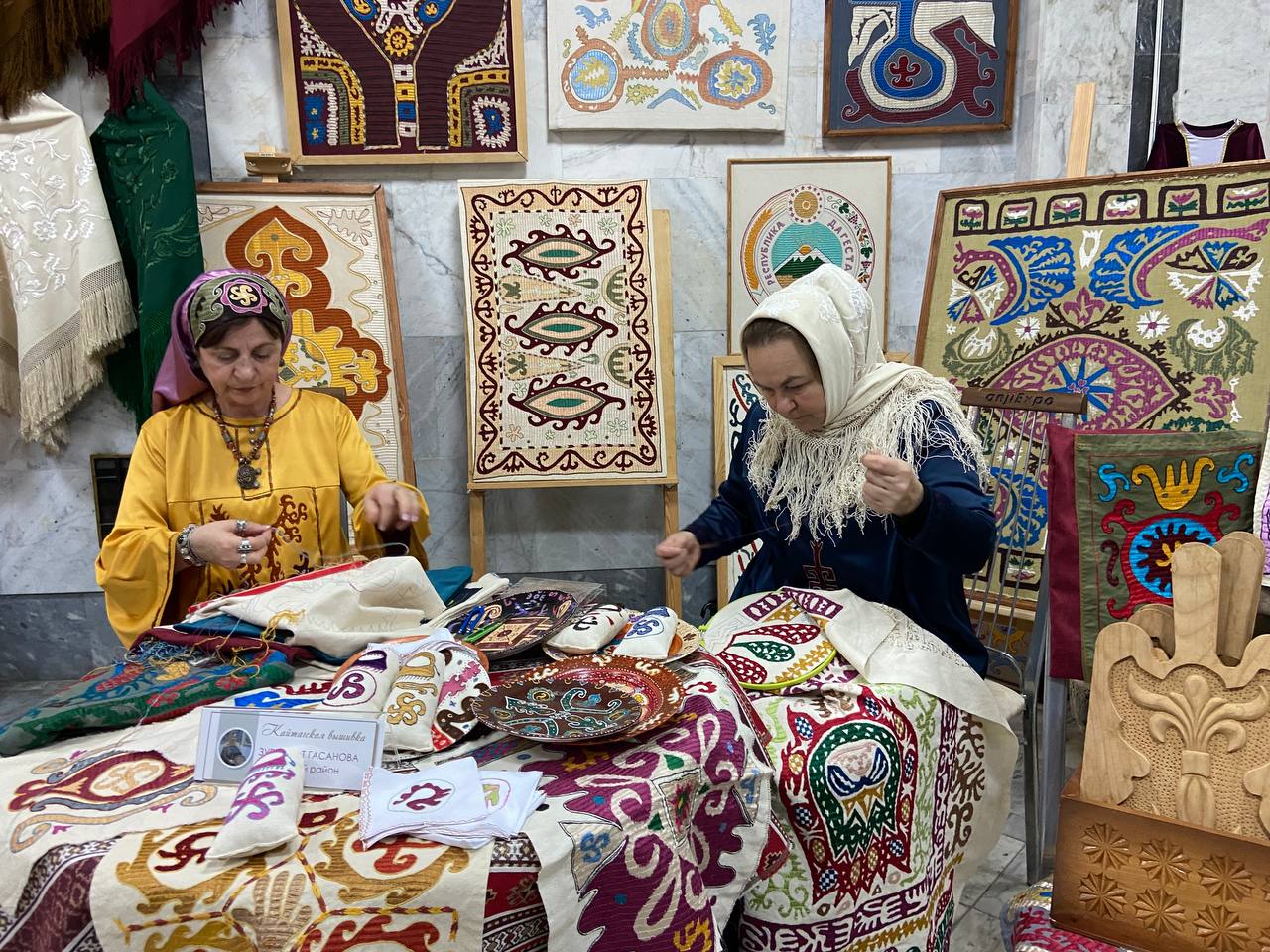 Выставка декоративно-прикладного искусства «Родники Дагестана» открылась в Махачкале