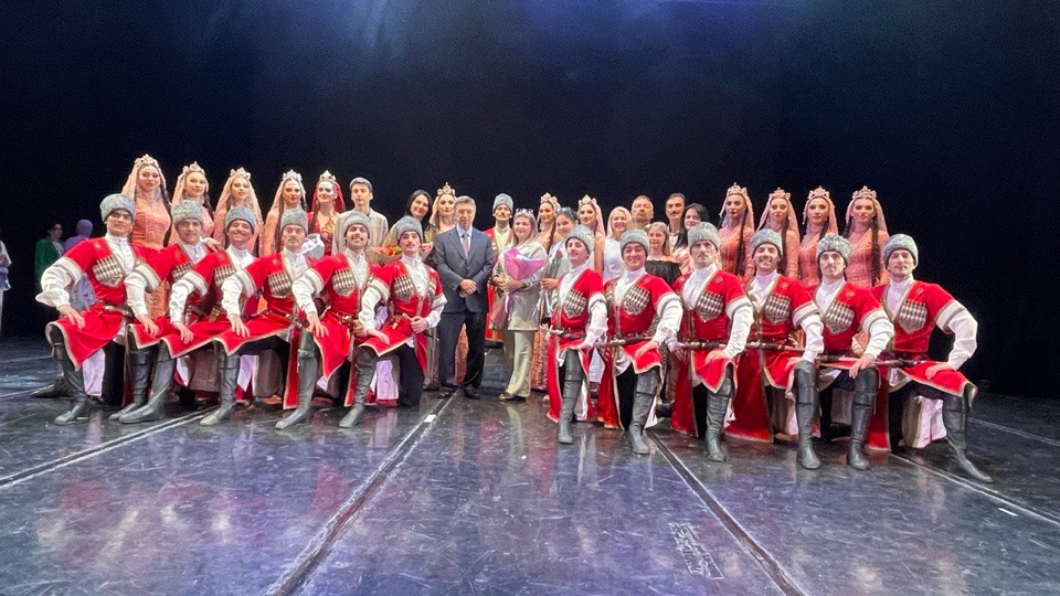 Коллектив «Лезгинки» дал сольный концерт в поддержку семей участников СВО