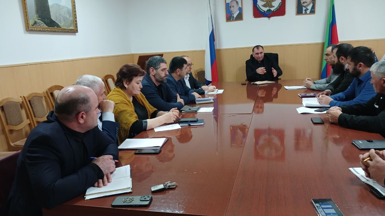 Вопросы призыва на военную службу по контракту обсудили в Хивском районе