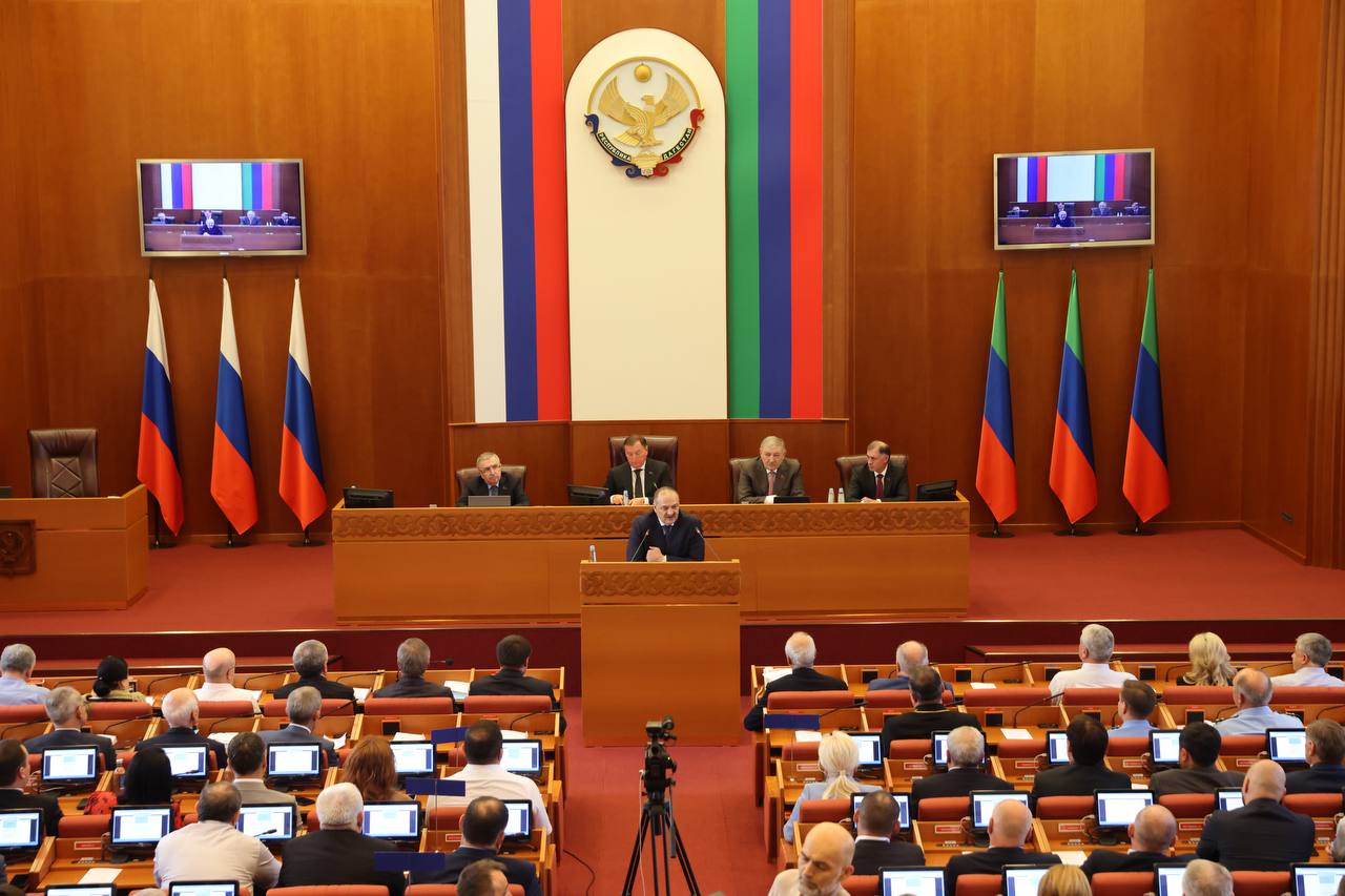 Сергей Меликов: «Прошу взять на парламентский контроль ход проведения капремонта школ»