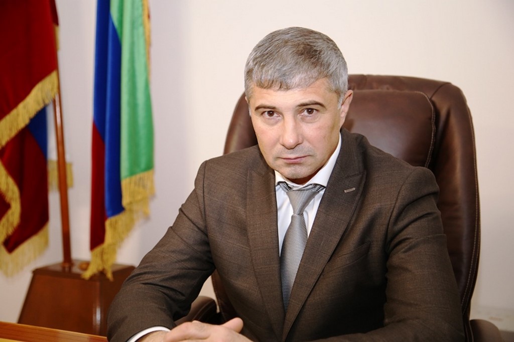 Глава Кизлярского призвал жителей соблюдать меры предосторожности на воде