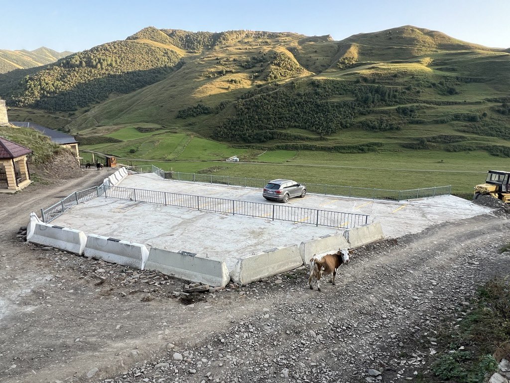 В селе Худуц Дахадаевского района построена новая парковочная зона