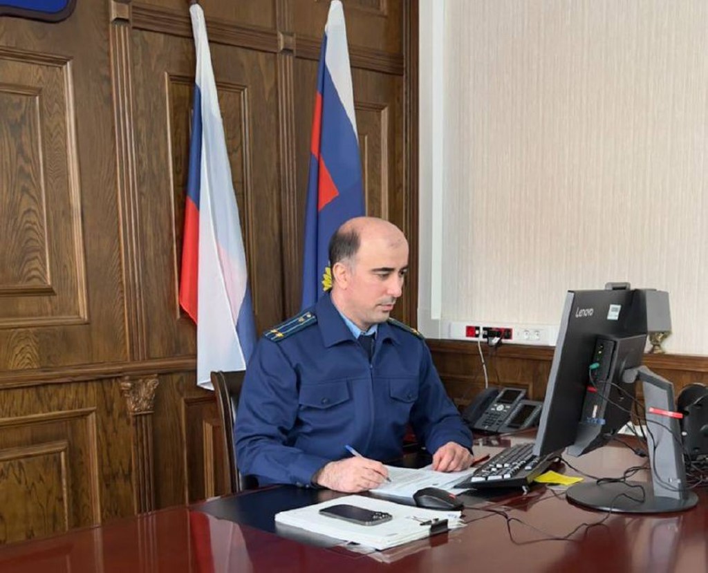 Прокуратура Дагестана помогла инвалиду получить технические средства реабилитации и компенсацию