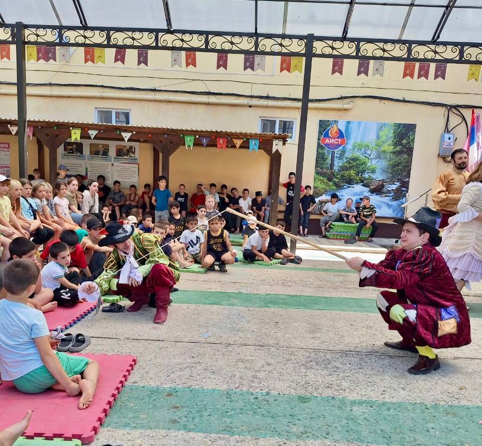 Театр оперы и балета показал спектакль белгородским детям, отдыхающим на каникулах в Дагестане